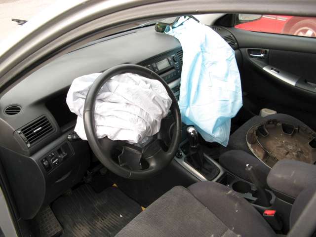 Toyota Corolla 2002-2007 , Motorkode: , Girkassekode: 