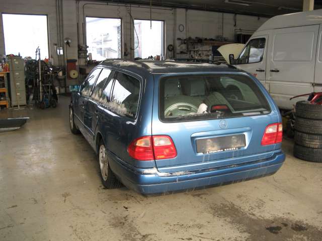 Mercedes E-Klasse 1995-2000 (Fase 1) (W210) delebil , Motorkode: , Girkassekode: 