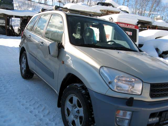 Toyota RAV4 2000-2006 (Type II) , Motorkode: , Girkassekode: 
