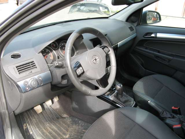Opel Astra H 2004-2009 , Motorkode: , Girkassekode: