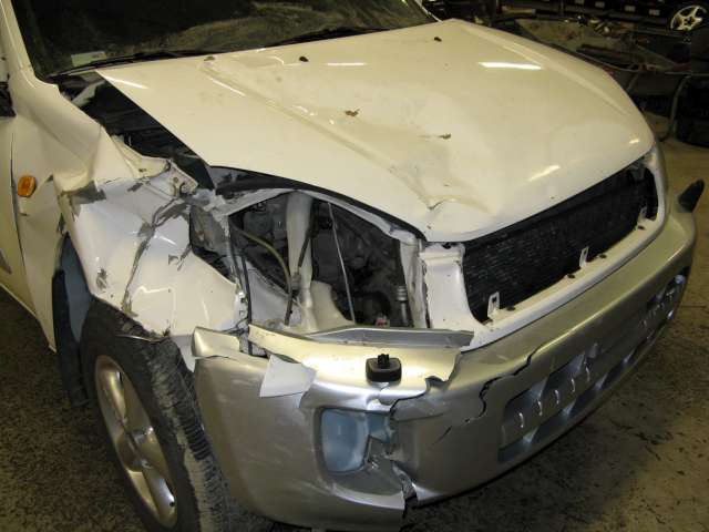 Toyota RAV4 2000-2006 (Type II) , Motorkode: , Girkassekode: 