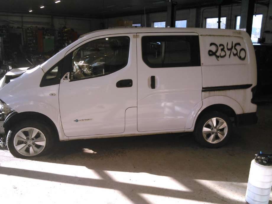 Nissan E-NV200 2014-->> delebil , Motorkode: EM57, Girkassekode: 