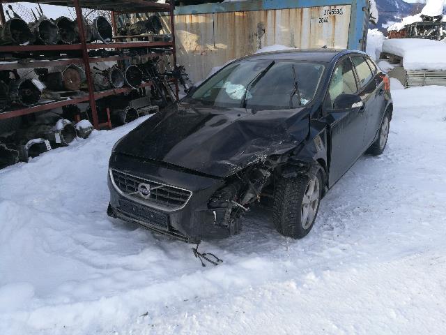Volvo V40 2012-2019 , Motorkode: , Girkassekode: 