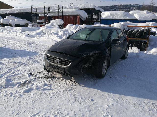 Volvo V40 2012-2019 , Motorkode: , Girkassekode: 
