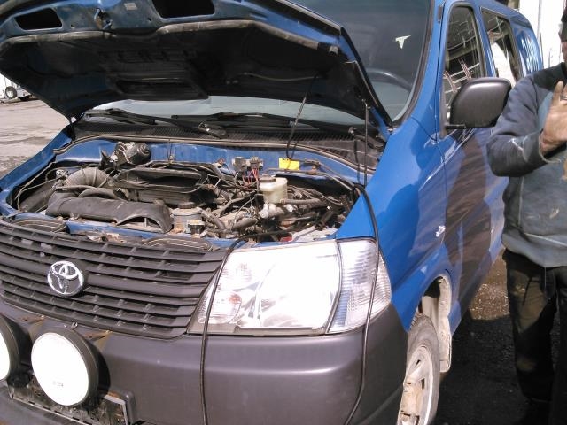 Toyota Hiace 2007-2012 (Fase 3) , Motorkode: 2KD-FTV, Girkassekode: 