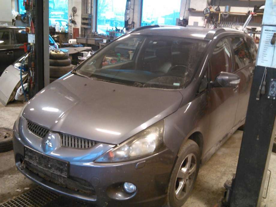 Mitsubishi Grandis 2004-2009 , Motorkode: , Girkassekode: 