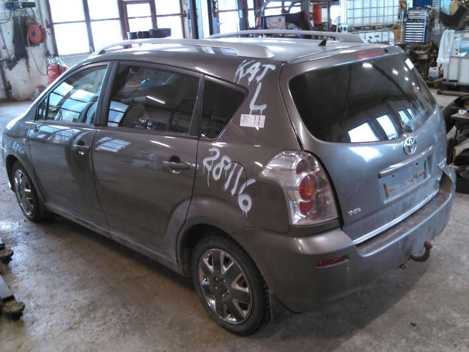 Toyota Verso 2004-2009 (Type II) , Motorkode: 2AD-FTV, Girkassekode: 