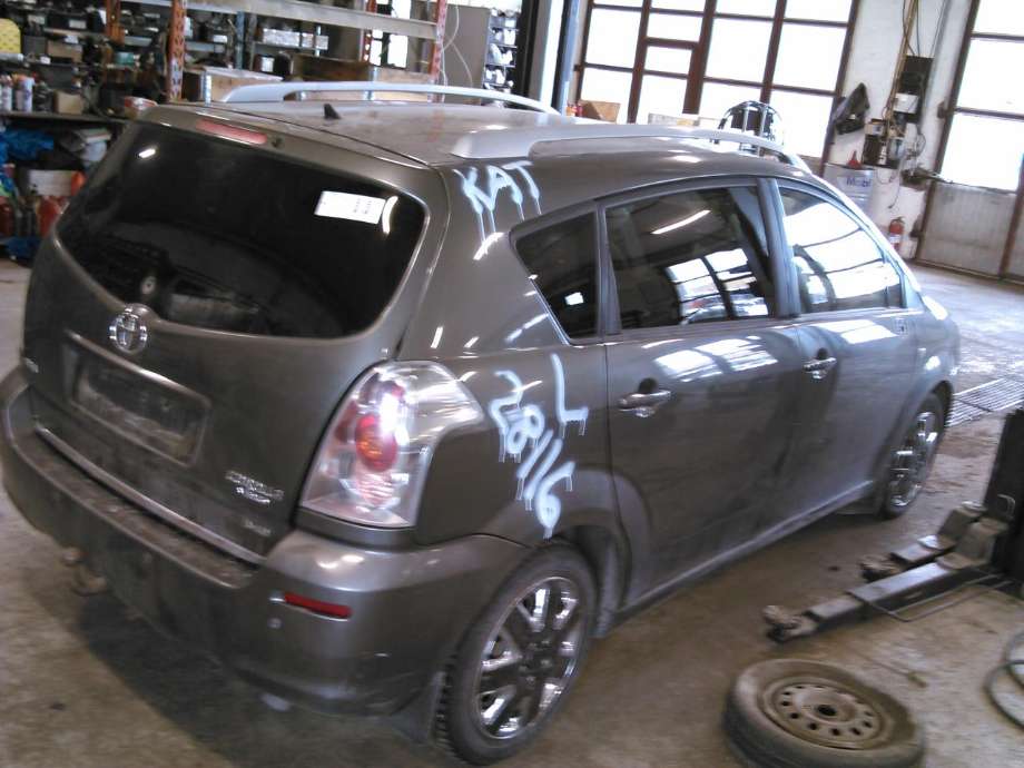 Toyota Verso 2004-2009 (Type II) , Motorkode: 2AD-FTV, Girkassekode: 