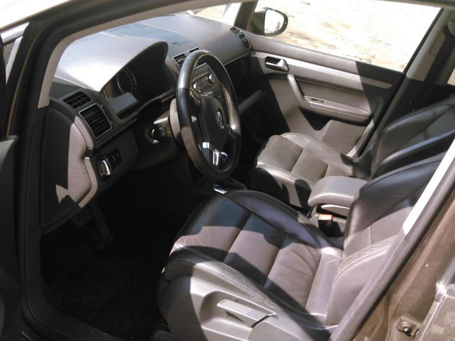 VW Touran 2010-2015 (Type I, Fase 3) delebil , Motorkode: CAY, Girkassekode: MLE