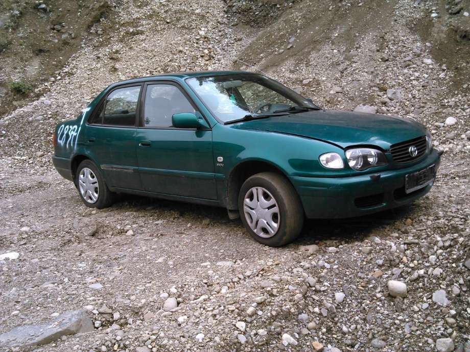 Toyota Corolla 2000-2002 (Fase 2) delebil , Motorkode: 4ZZ-FE, Girkassekode: 