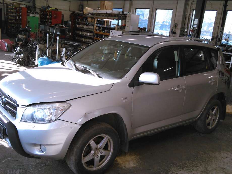 Toyota RAV4, 2006-2009 (Type III, Fase 1)  delebil , Motorkode: 2AD-FTV|DPF