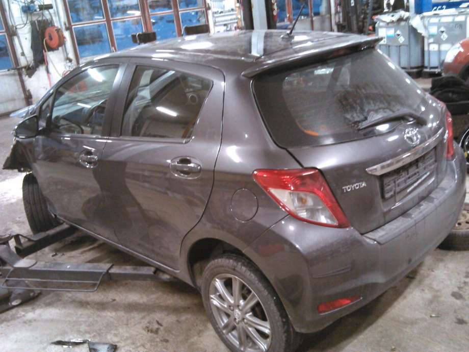 Toyota Yaris 2012-2014 (Type III, Fase 1) , Motorkode: 1NR-FE, Girkassekode: 