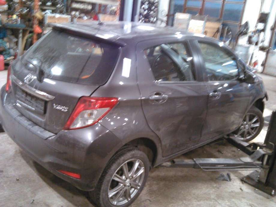 Toyota Yaris 2012-2014 (Type III, Fase 1) , Motorkode: 1NR-FE, Girkassekode: 