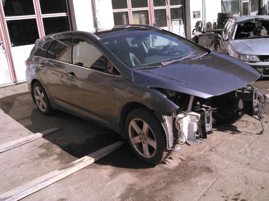 Hyundai i40 2012-2017 , Motorkode: D4FD, Girkassekode: 