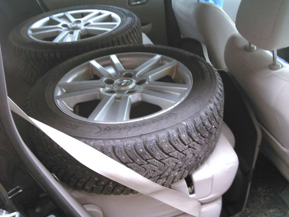 Nissan Leaf 2011-2017 (Type I) , Motorkode: EM61, Girkassekode: 