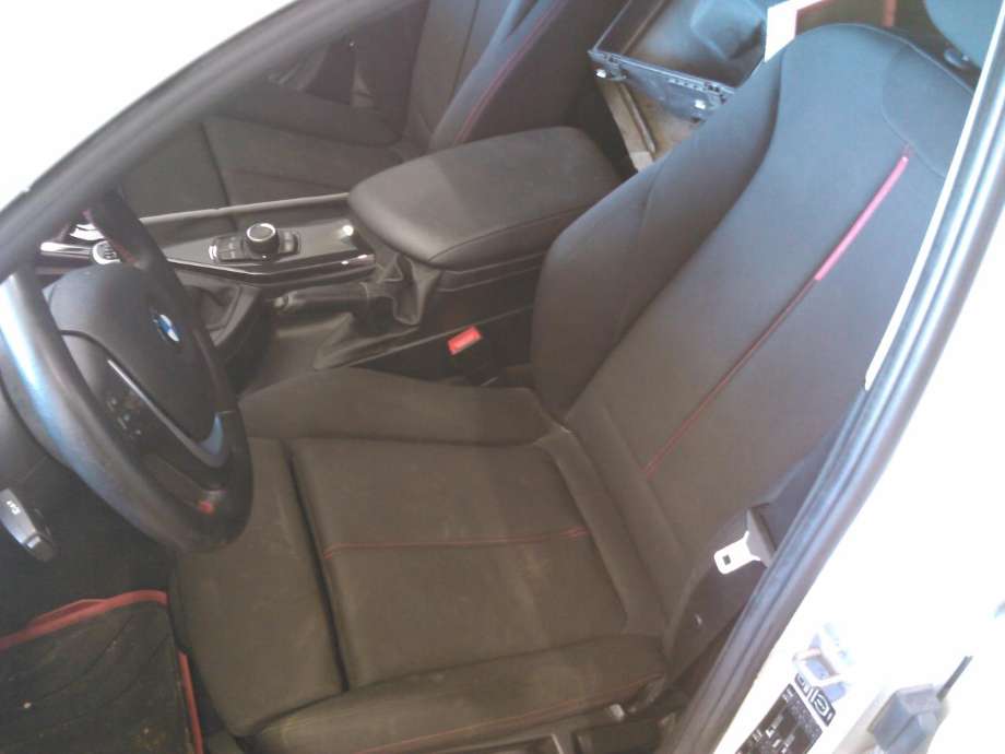 BMW 1-Serie 2011-2015 (Fase 1) (F20/F21) delebil , Motorkode: N13B16A, Girkassekode: 