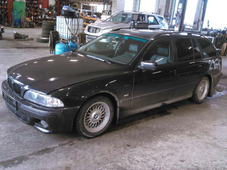 BMW 5-Serie 1996-2003 (E39) (E39), Motorkode: M62-B44, Girkassekode: 