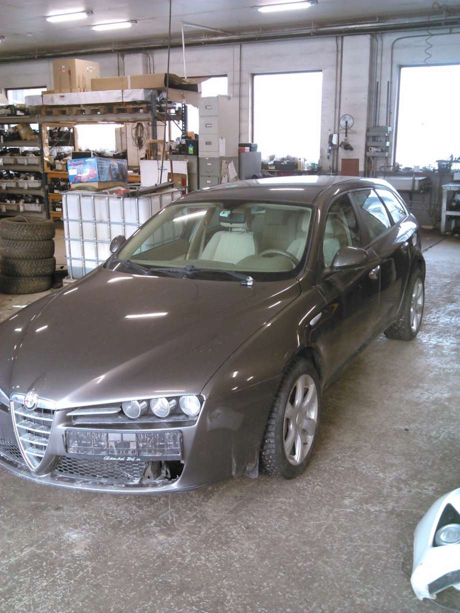 Alfa Romeo 159, 2005-2011  delebil , Motorkode: 939.A2.000