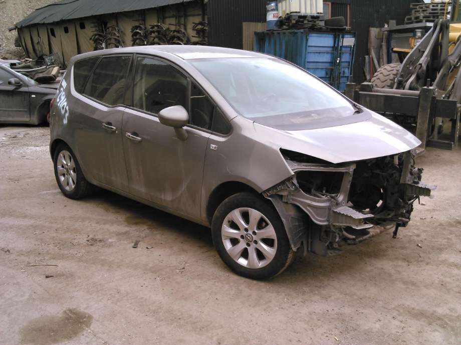 Opel Meriva B 2010-2017 , Motorkode: A13DTE, Girkassekode: 