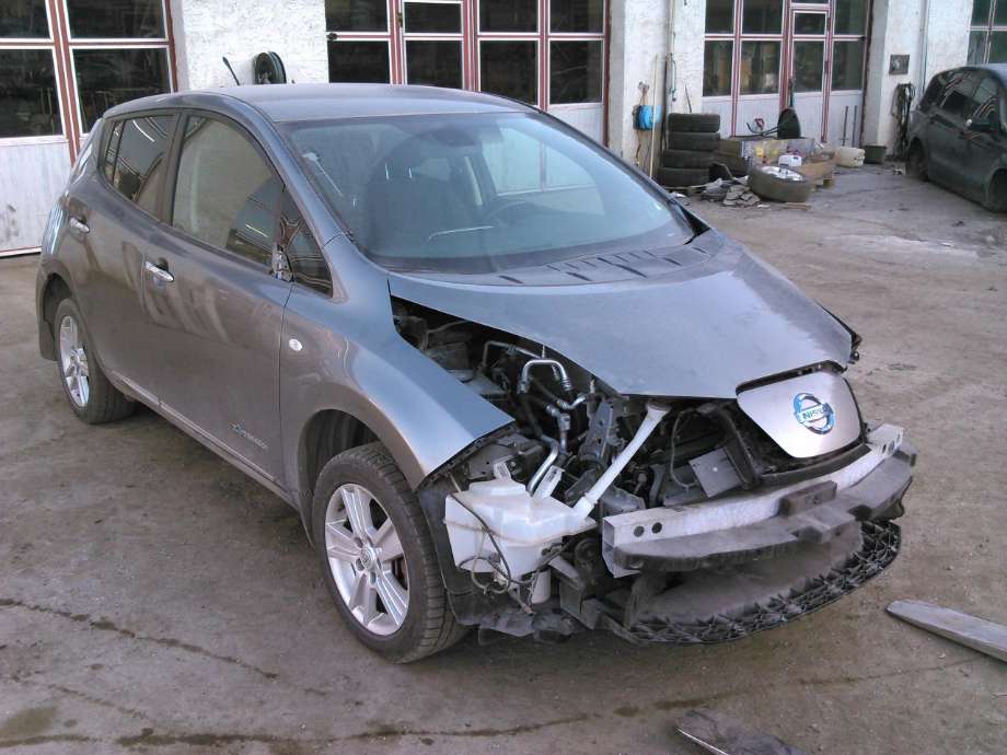 Nissan Leaf, 2011-2017 (Type I)  delebil , Motorkode: EM57