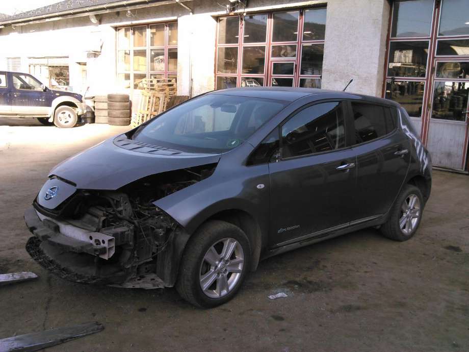 Nissan Leaf 2011-2017 (Type I) , Motorkode: EM57, Girkassekode: 