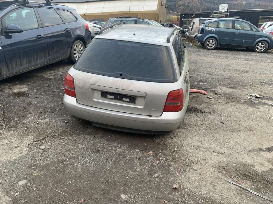 Audi A4 1999-2001 (Type I, Fase 2) (B5) delebil , Motorkode: APU, Girkassekode: 