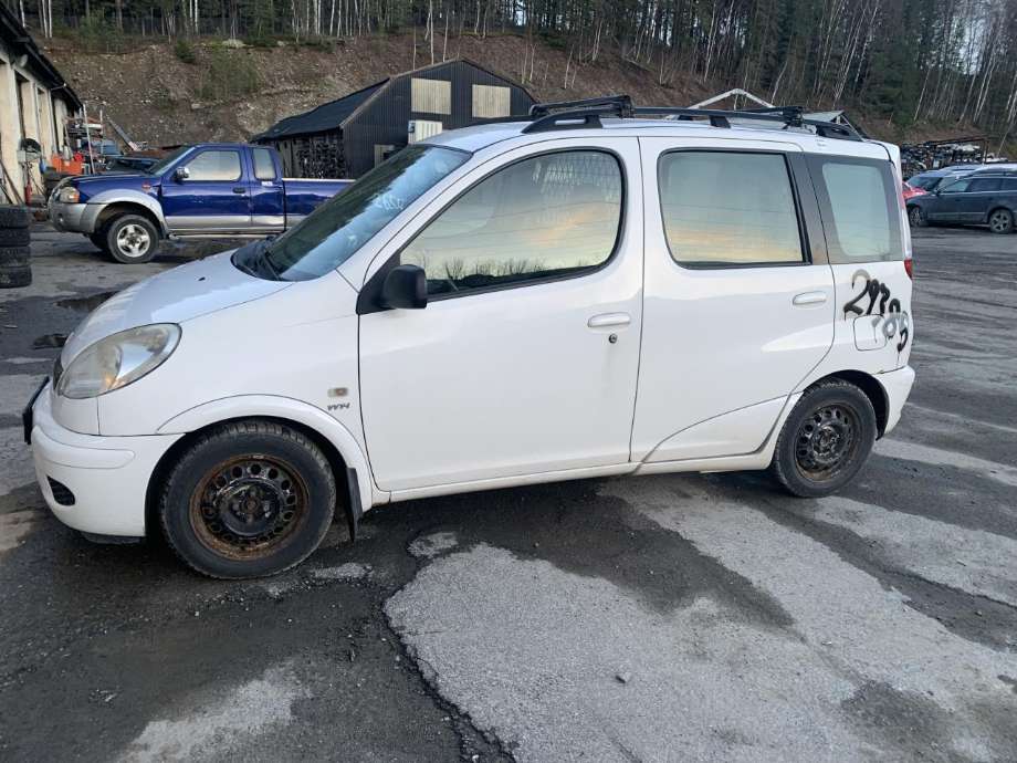 Toyota Yaris Verso, 1999-2007  delebil , Motorkode: 2NZ-FE