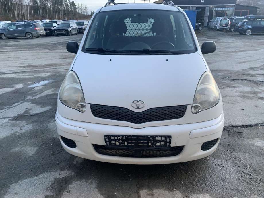 Toyota Yaris Verso 1999-2007 delebil , Motorkode: 2NZ-FE, Girkassekode: 
