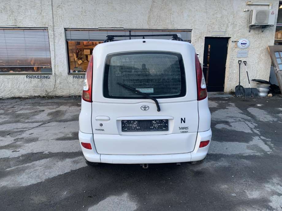 Toyota Yaris Verso 1999-2007 delebil , Motorkode: 2NZ-FE, Girkassekode: 
