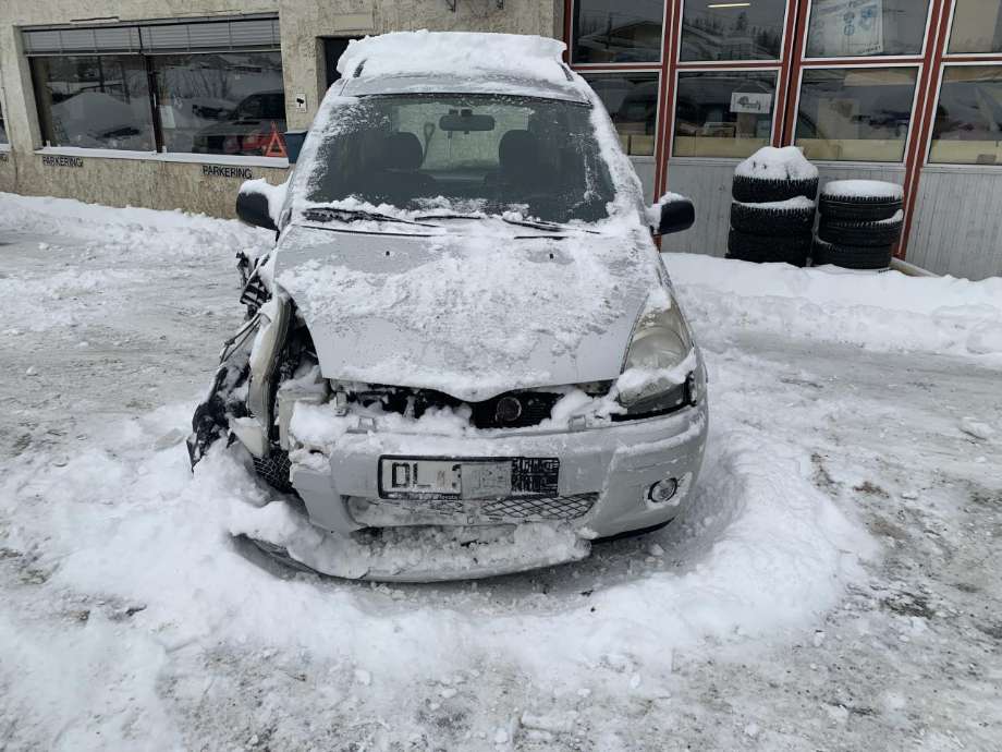 Toyota Yaris Verso 1999-2007 , Motorkode: 2NZ-FE, Girkassekode: