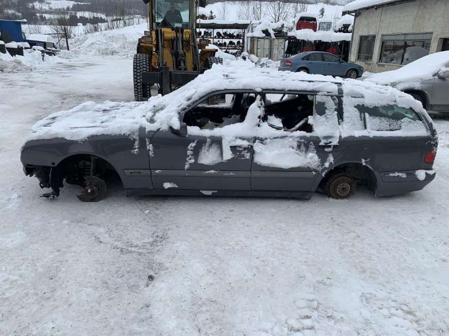Mercedes E-Klasse 1995-2000 (Fase 1) (W210) delebil , Motorkode: , Girkassekode: 