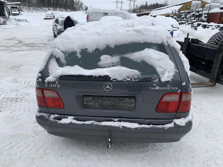 Mercedes E-Klasse 1995-2000 (Fase 1) (W210) delebil , Motorkode: , Girkassekode: 