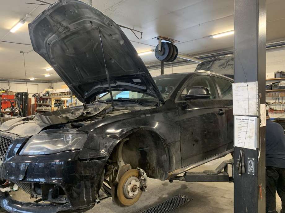 Audi A4 2007-2014 (Type IV) (B8) delebil , Motorkode: CDH, Girkassekode: 