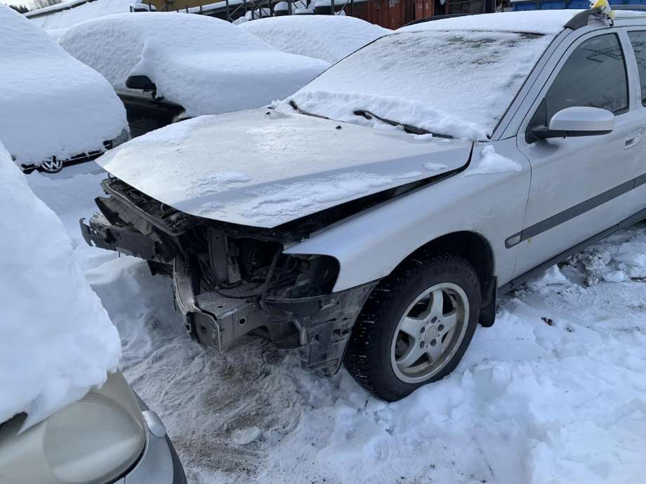 Volvo V70 2000-2004 (Type II, Fase 1) delebil , Motorkode: , Girkassekode: 