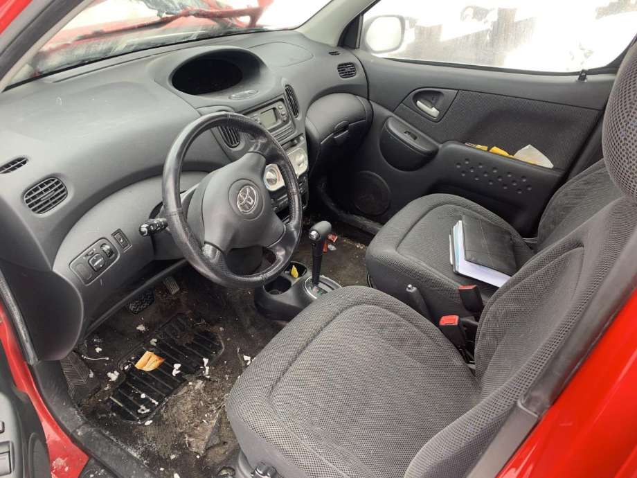 Toyota Yaris Verso 1999-2007 delebil , Motorkode: 2NZ-FE, Girkassekode: 