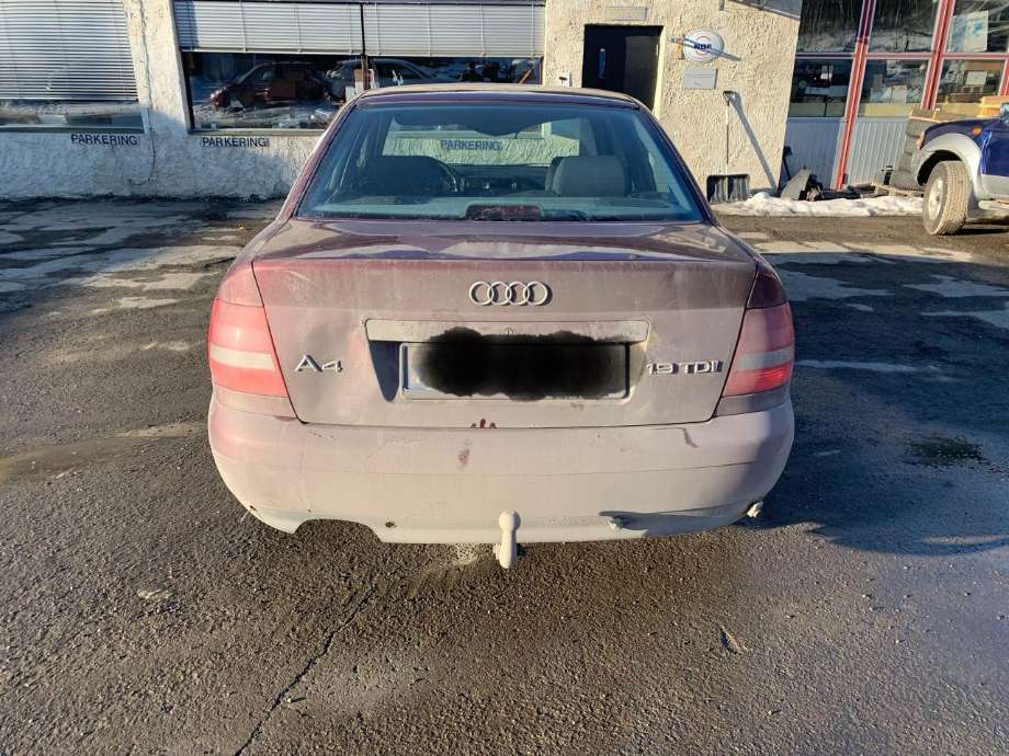 Audi A4 1999-2001 (Type I, Fase 2) (B5) (B5), Motorkode: AJM, Girkassekode: 