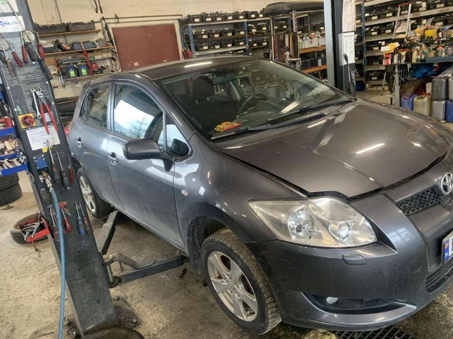 Toyota Auris 2007-2010 (Type I, Fase 1) , Motorkode: 1ZR-FE, Girkassekode: 