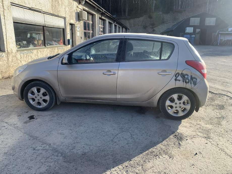 Hyundai i20 2009-2014 (Type I) delebil , Motorkode: G4LA-5, Girkassekode: 