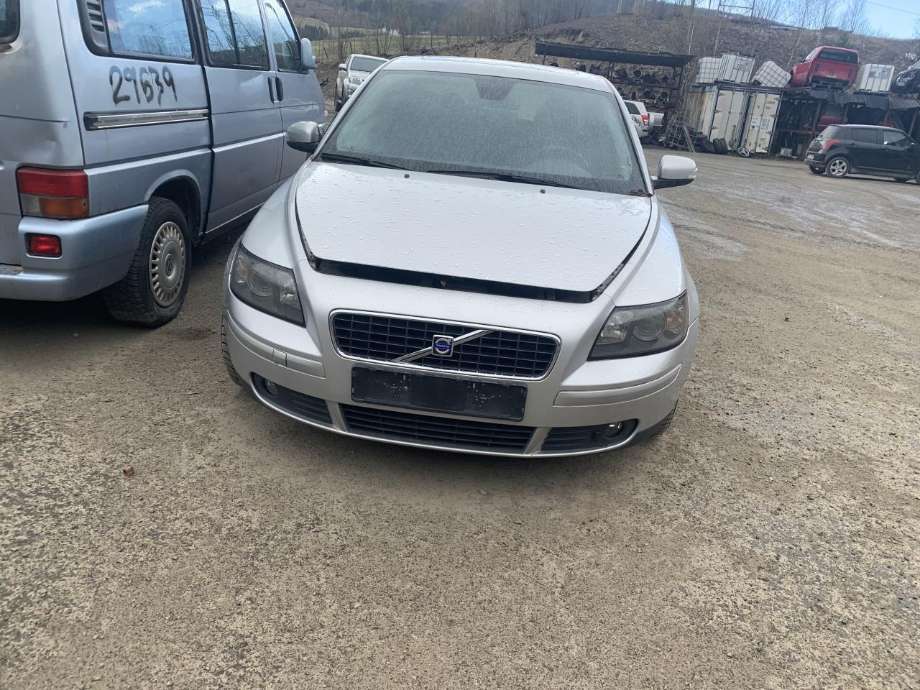 Volvo S40 2004-2007 (Type II, Fase 1) delebil , Motorkode: D4204T, Girkassekode: 