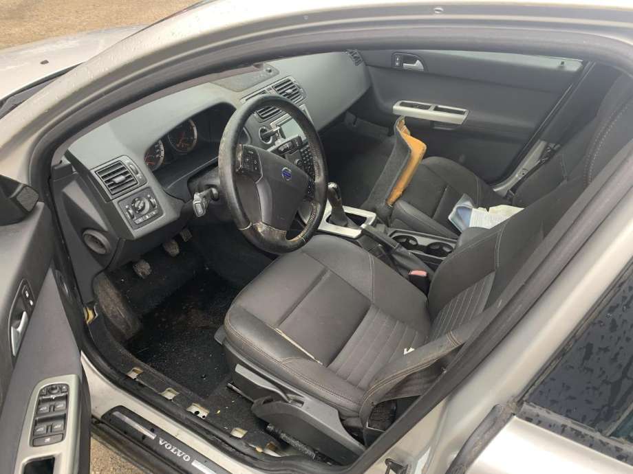 Volvo S40 2004-2007 (Type II, Fase 1) delebil , Motorkode: D4204T, Girkassekode: 