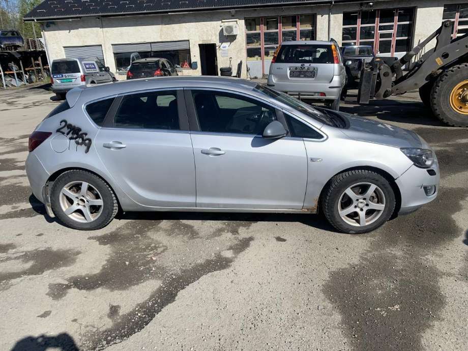 Opel Astra J 2010-2015 delebil , Motorkode: A17DTR, Girkassekode: 