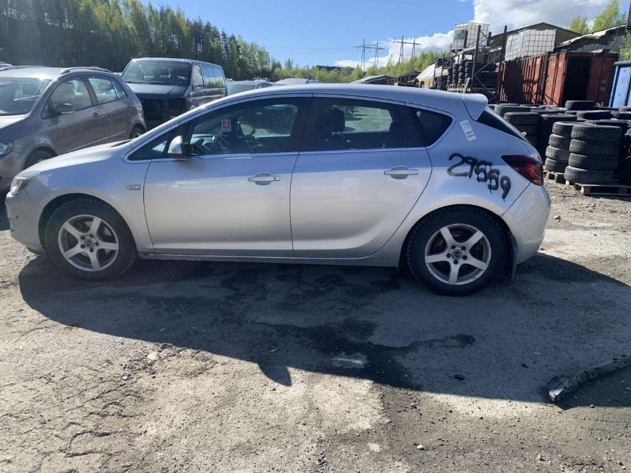 Opel Astra J 2010-2015 delebil , Motorkode: A17DTR, Girkassekode: 