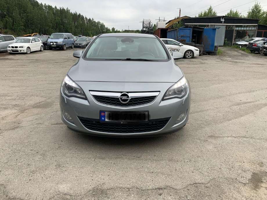 Opel Astra J, 2010-2015  delebil , Motorkode: A17DTR