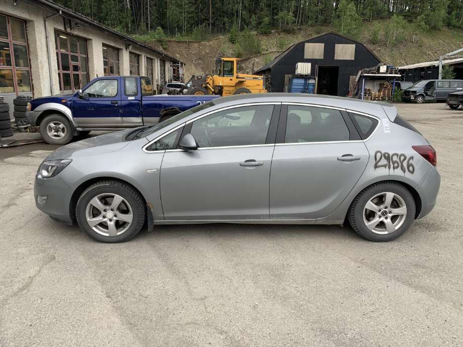 Opel Astra J 2010-2015 delebil , Motorkode: A17DTR, Girkassekode: 