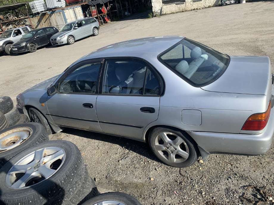 Toyota Corolla 1993-1997 delebil , Motorkode: 4E-FE, Girkassekode: 
