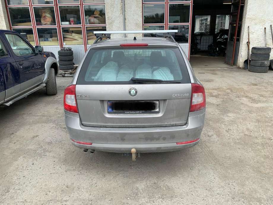 Škoda Octavia 2009-2013 (Type II, Fase 2) delebil , Motorkode: BLS, Girkassekode: 