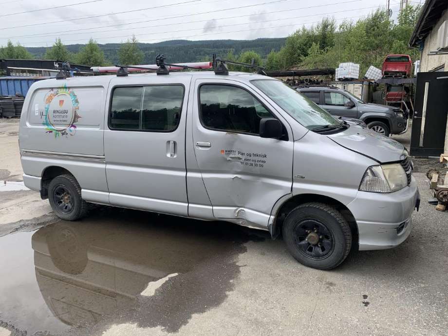 Toyota Hiace 2007-2012 (Fase 3) delebil , Motorkode: 2KD-FTV, Girkassekode: 