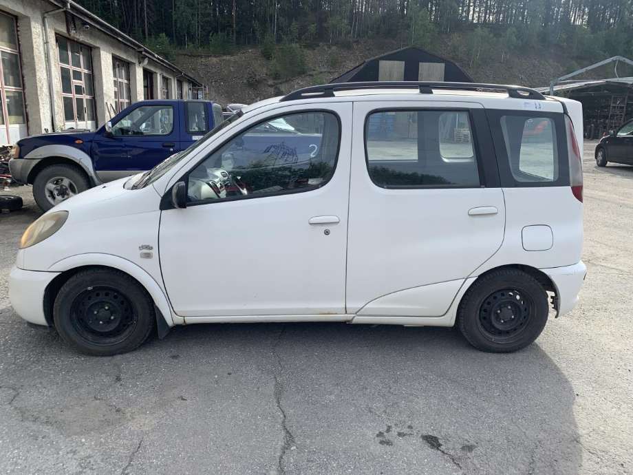 Toyota Yaris Verso 1999-2007 , Motorkode: 1ND-TV, Girkassekode: