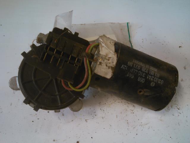 Viskermotor frontrute til Ford Sierra 1982-1987  (0390241310|83BB17B571BB|)