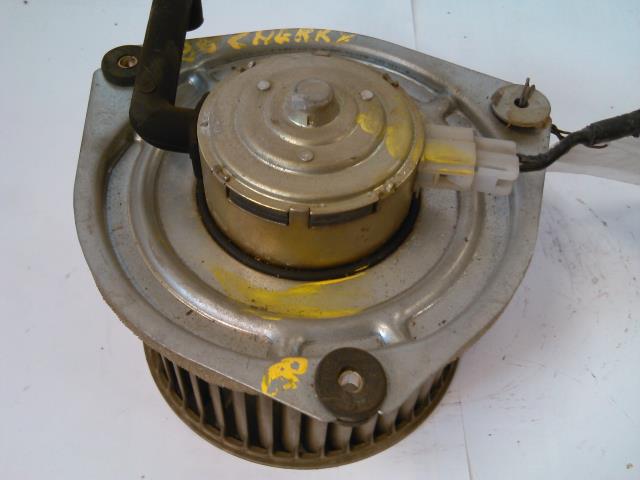Varmeapparat motor til Nissan Cherry, 1982-1986 (N12) (N12) (27220W1003)